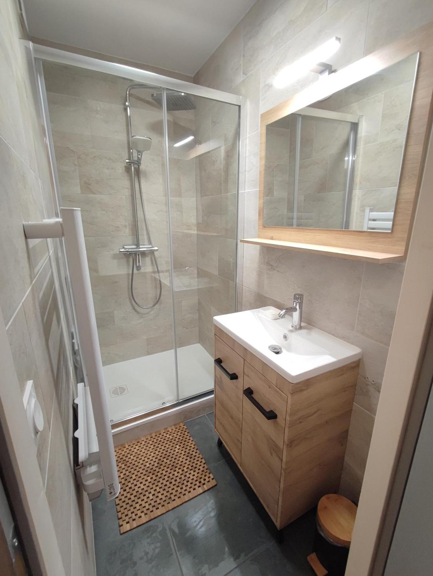 T2 Spacieux Et Lumineux Avec 2 Terrasses Sud Et Est, Proche Centre Village Сен-Лари-Сулан Екстериор снимка